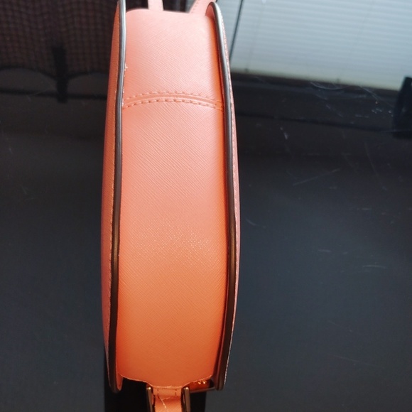 Michael Kors Pink Oval Crossbody Medium - Picture 11 of 16